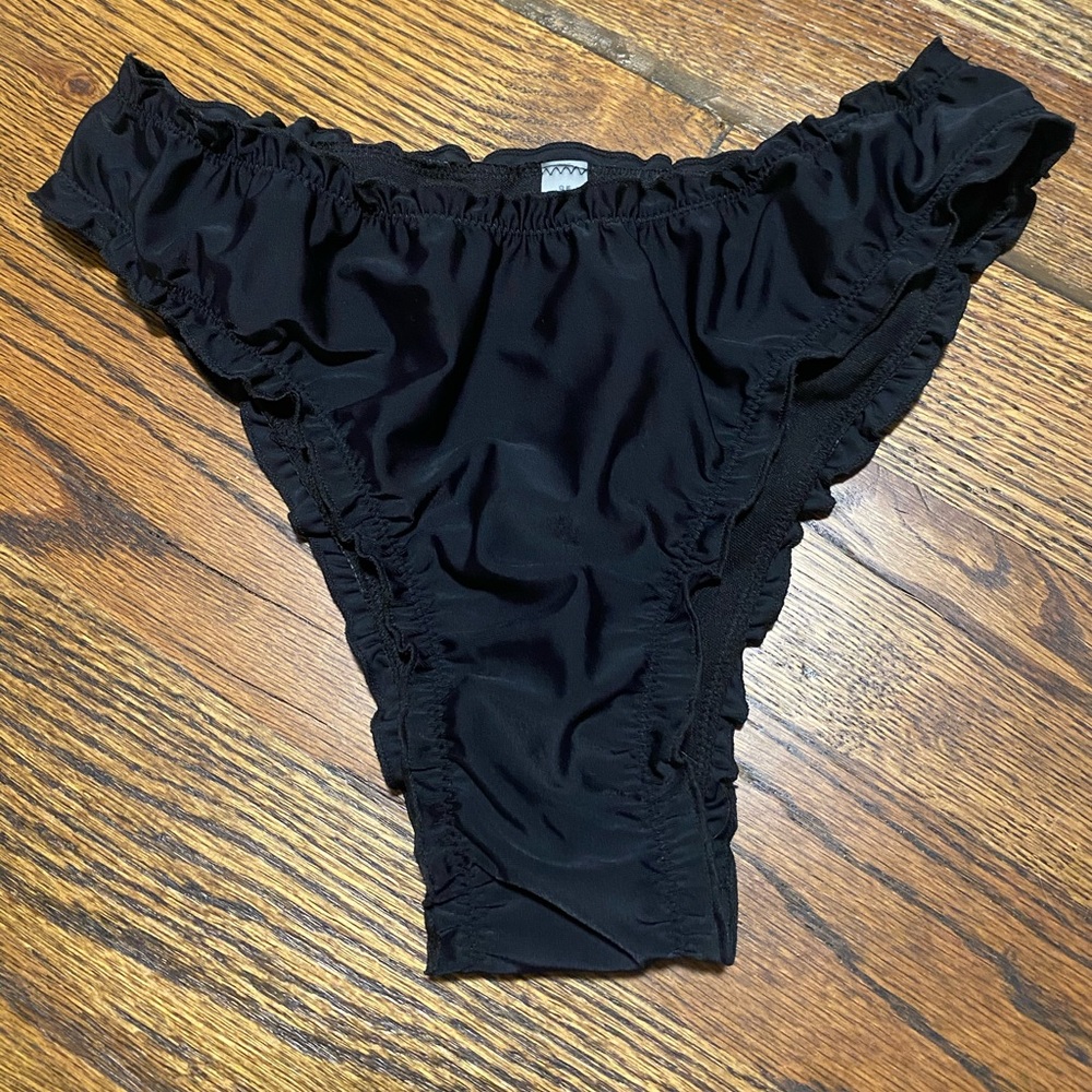 Block bikini bottoms